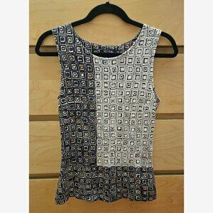 EUC Nic + Zoe Shifty Tiles Geometric Sleeve-less Top Viscose Blend